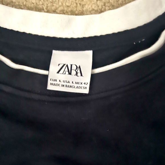 ZARA Men’s Navy Crewneck - Picture 2 of 2